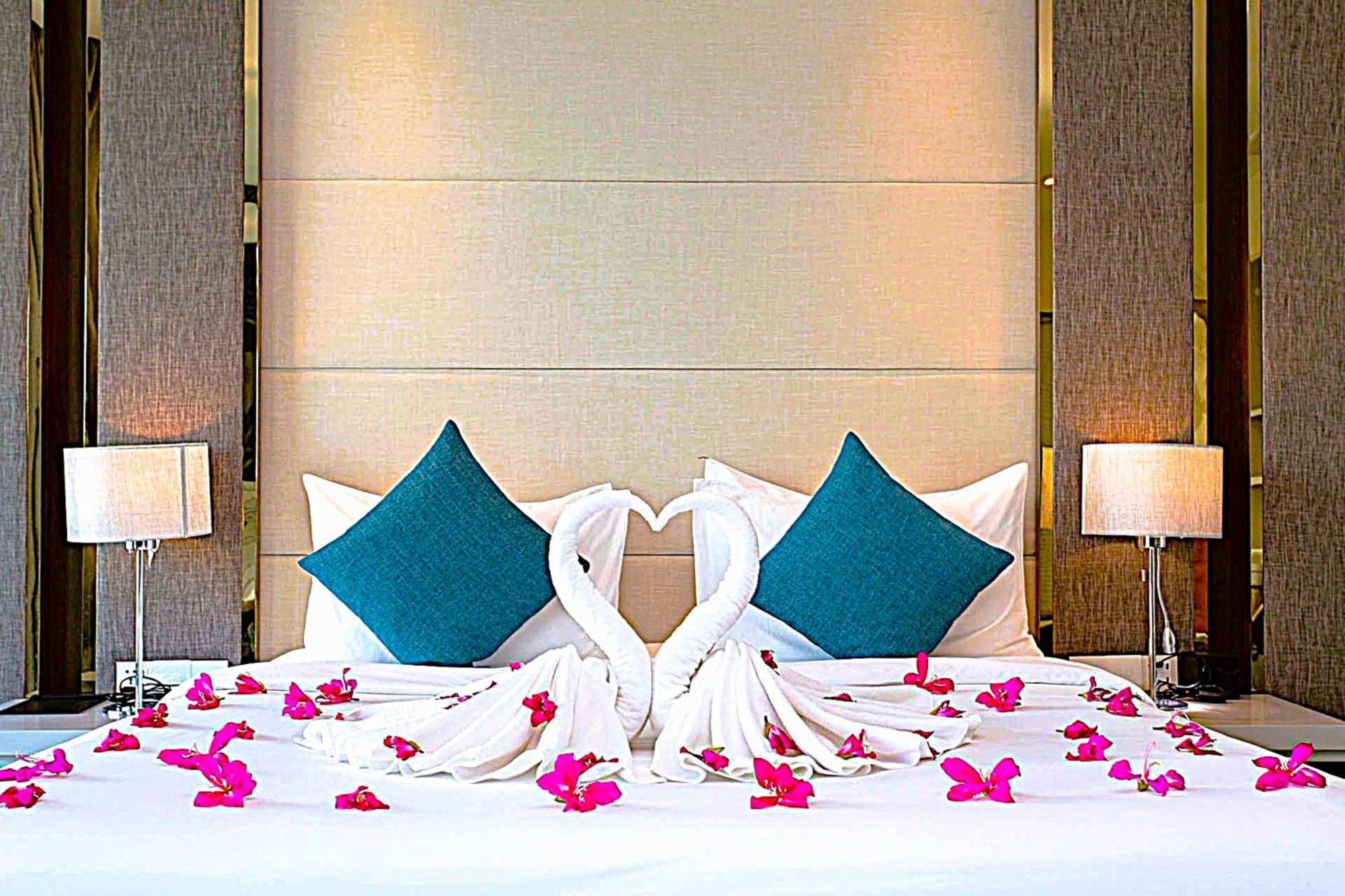 Castle Bayview Resort & Spa Kampot Kültér fotó