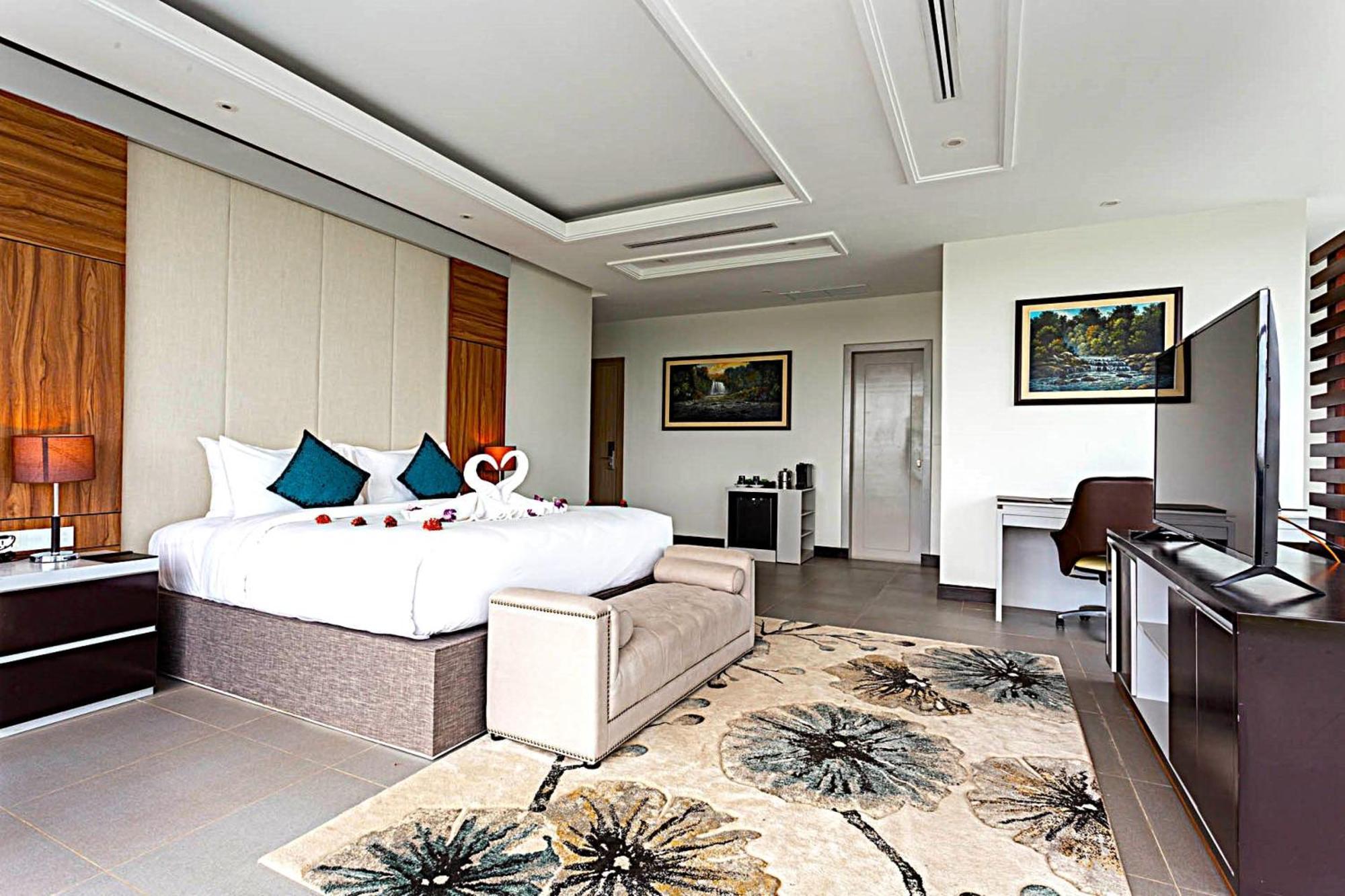 Castle Bayview Resort & Spa Kampot Kültér fotó